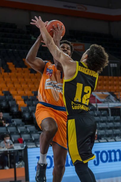 的深度结合 的深度结合